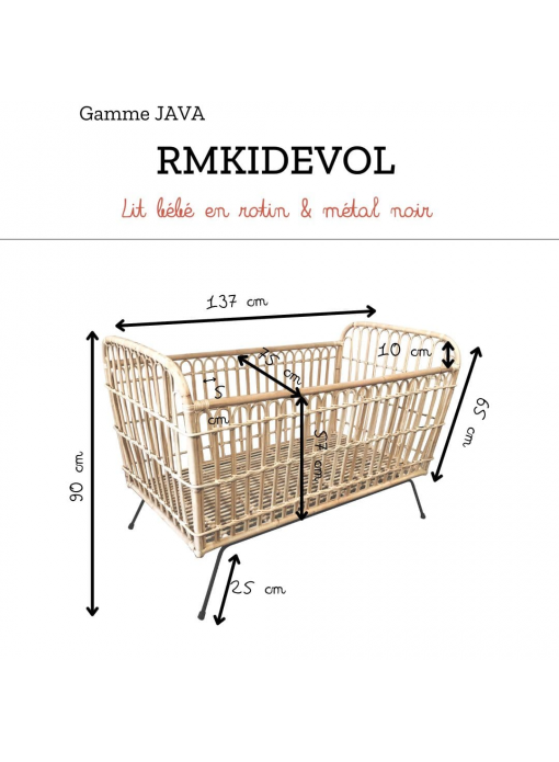 Lit bébé évolutif en rotin blanchi avec des pieds en métal noirs