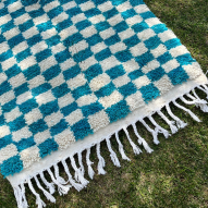 Tapis en laine Beni ouarain damier couleur bleu 100x150cm