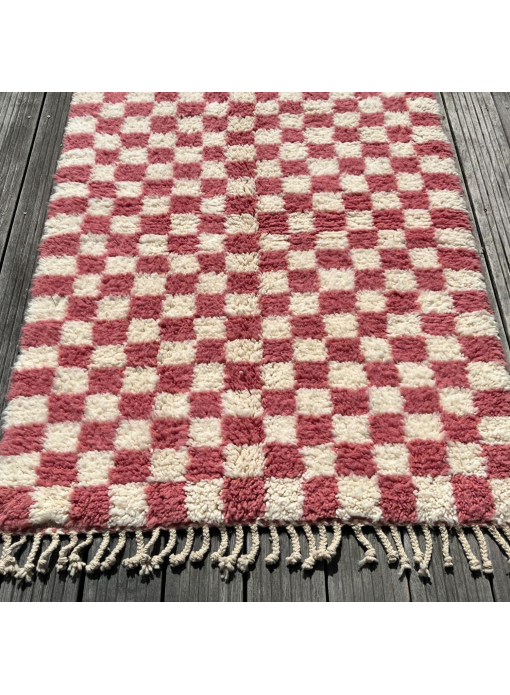 Tapis en laine Beni ouarain damier couleur rose 100x150cm