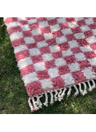 Tapis en laine Beni ouarain damier couleur rose 100x150cm