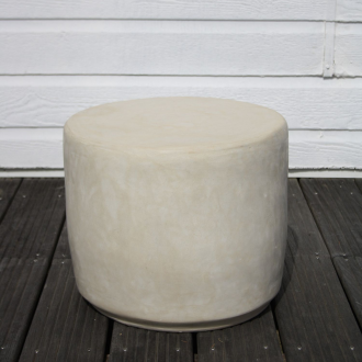 Table d’appoint Tadelaakt écru en forme de pouf